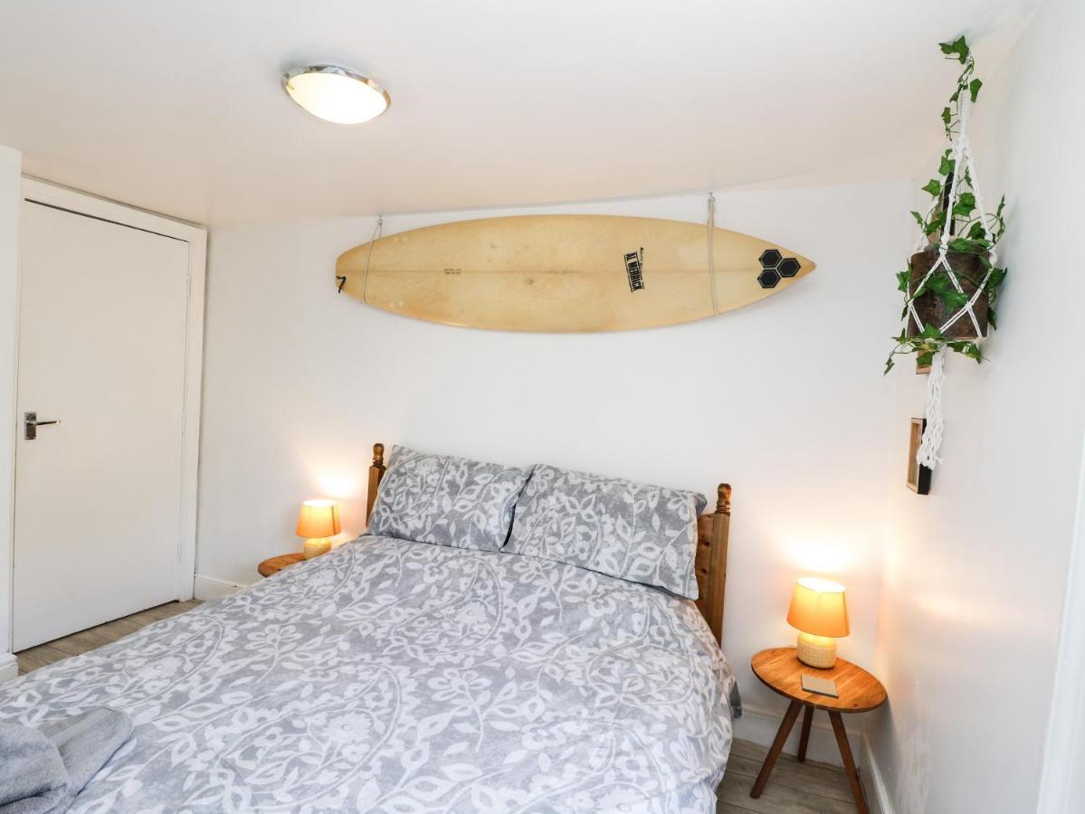 Апартаменты The Surfers Bolt Hole Уитби Экстерьер фото
